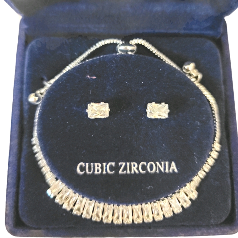 Silverworks Bracelet And Earring Set New In Box - Picture 3 of 4